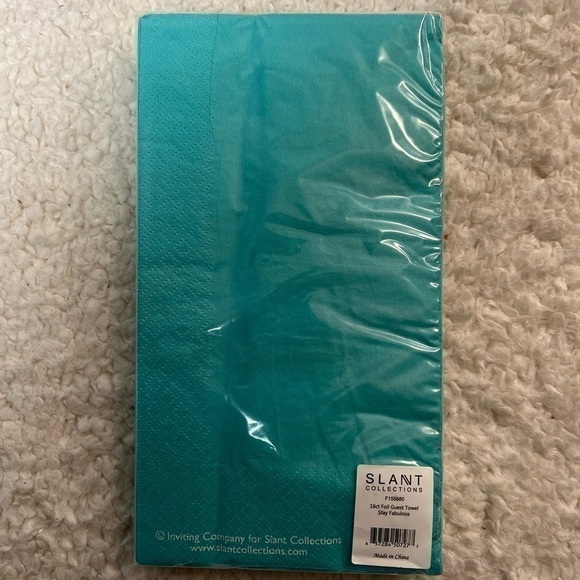 🎉 2/$14 Slant "Stay Fabulous" Paper Guest Towels - Picture 2 of 2